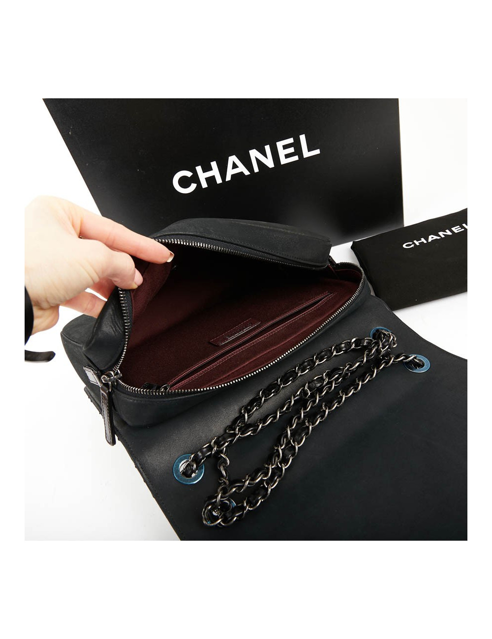 Sac CHANEL cuir vieilli et suède noir
