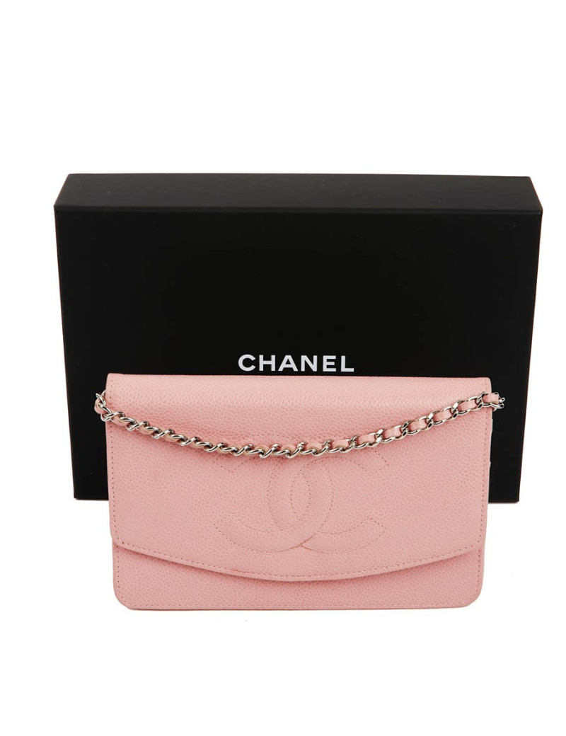 CHANEL Wallet on Chain in Grained Pink Leather
