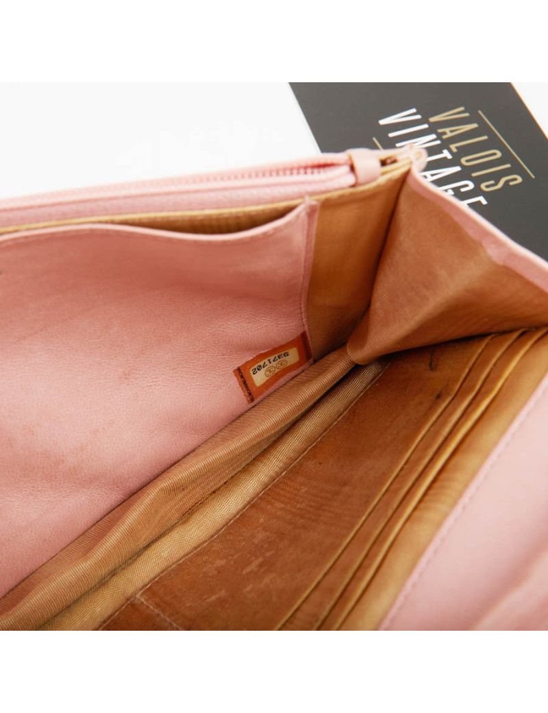CHANEL Wallet on Chain in Grained Pink Leather