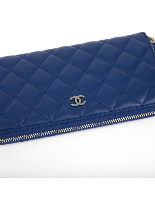 Portefeuille CHANEL en cuir d'agneau lisse bleu