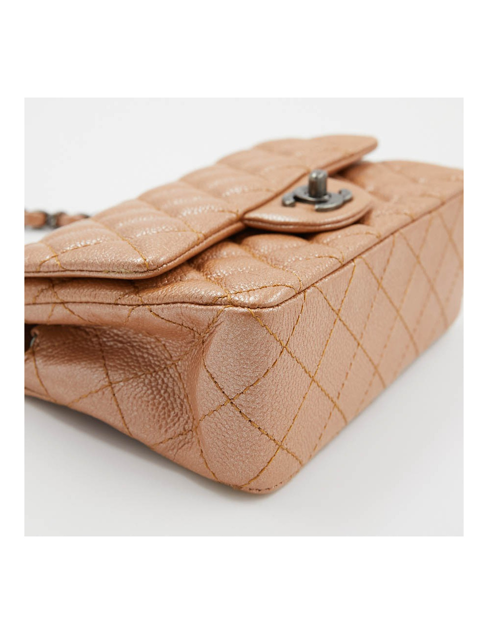 Mini Timeless CHANEL en cuir grainé