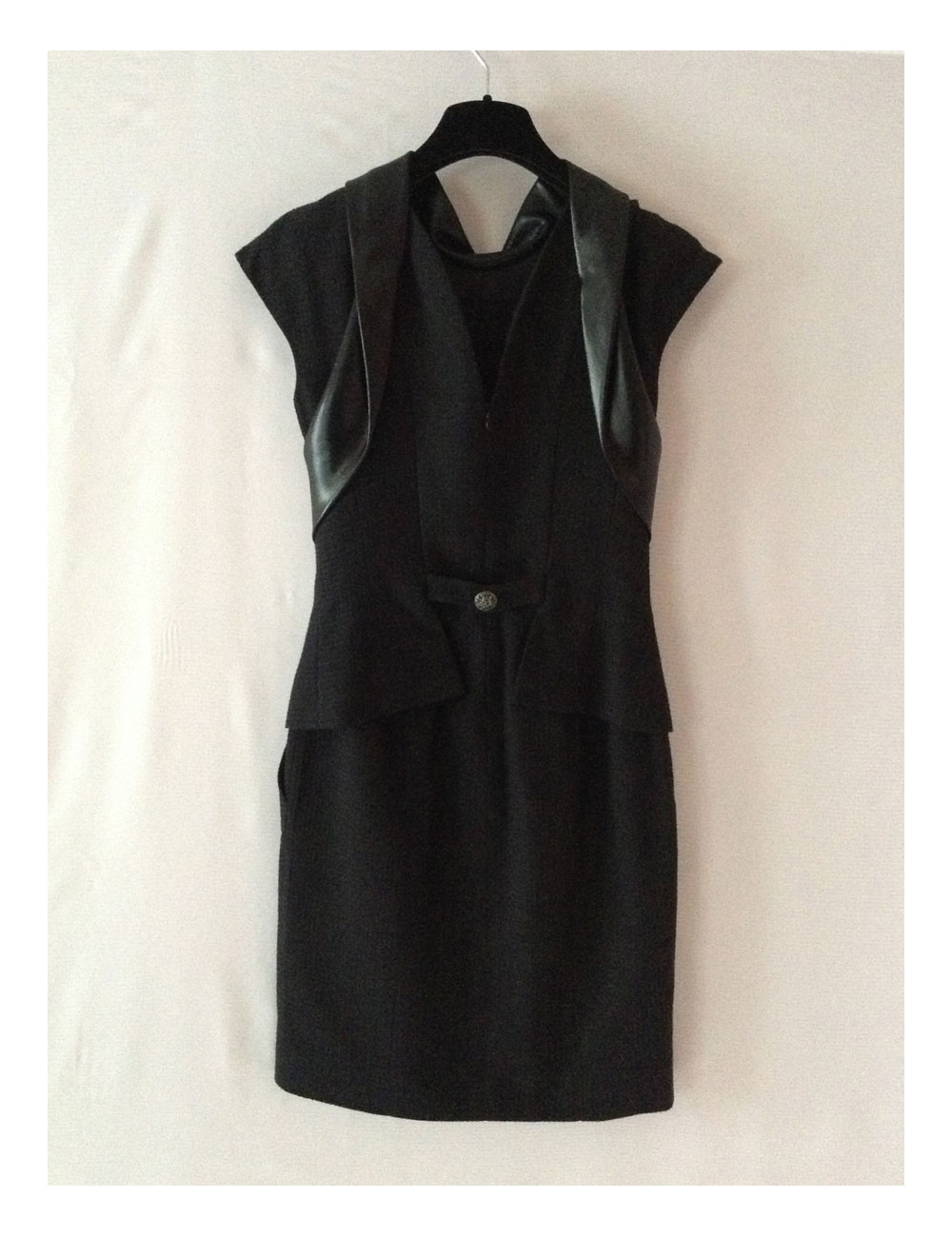Robe noire CHANEL
