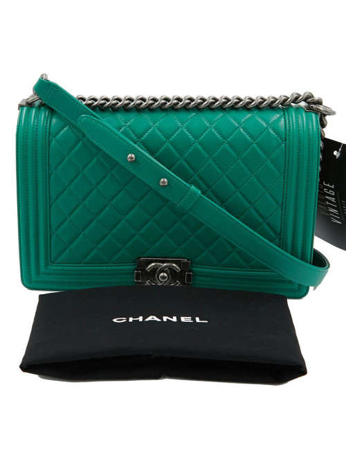 Sac Boy CHANEL cuir vert