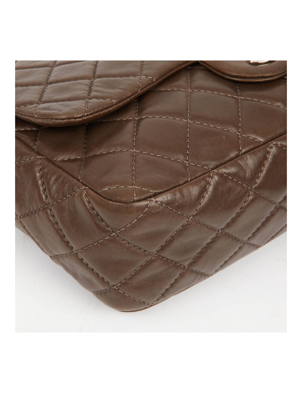 Grand sac CHANEL en cuir d'agneau lisse marron