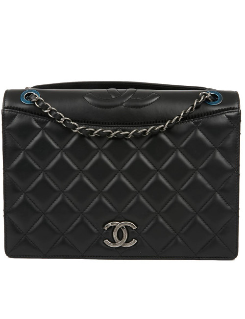 Sac en cuir d'agneau noir embossé CHANEL