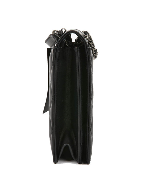 Sac en cuir d'agneau noir embossé CHANEL