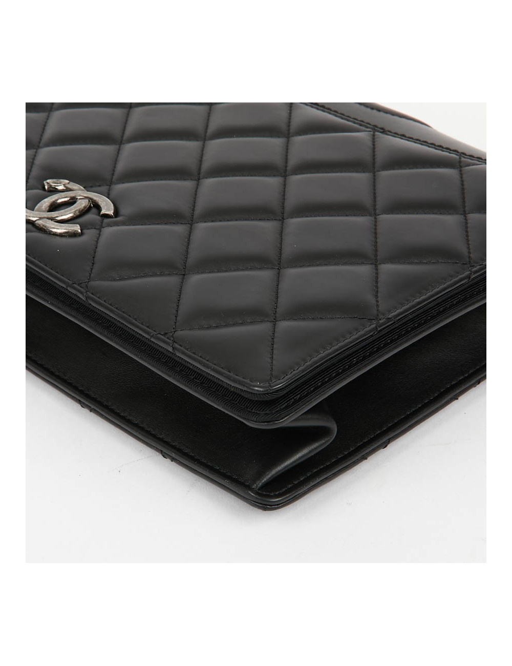 Sac en cuir d'agneau noir embossé CHANEL