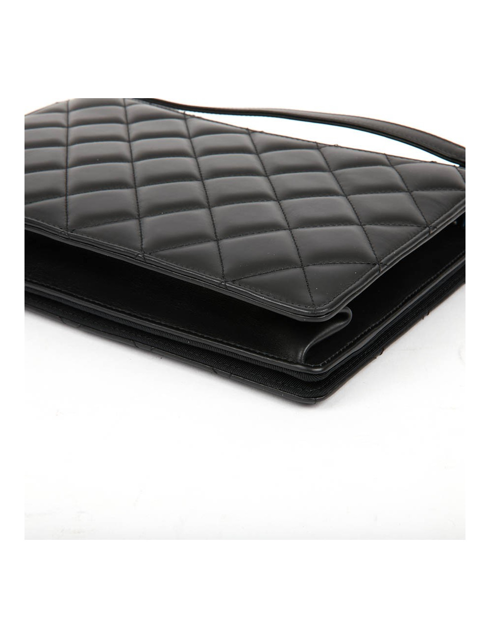 Sac en cuir d'agneau noir embossé CHANEL