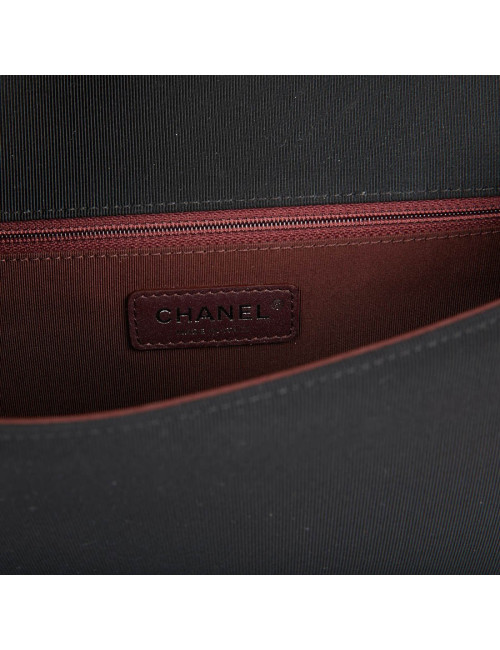 Sac en cuir d'agneau noir embossé CHANEL