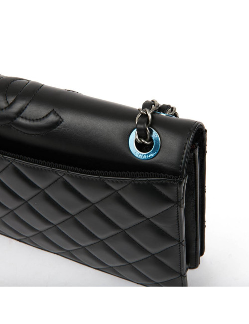 Sac en cuir d'agneau noir embossé CHANEL