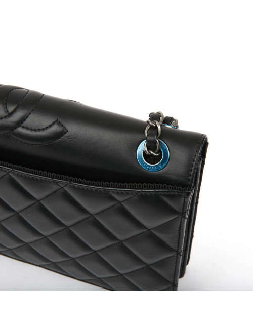 Sac en cuir d'agneau noir embossé CHANEL