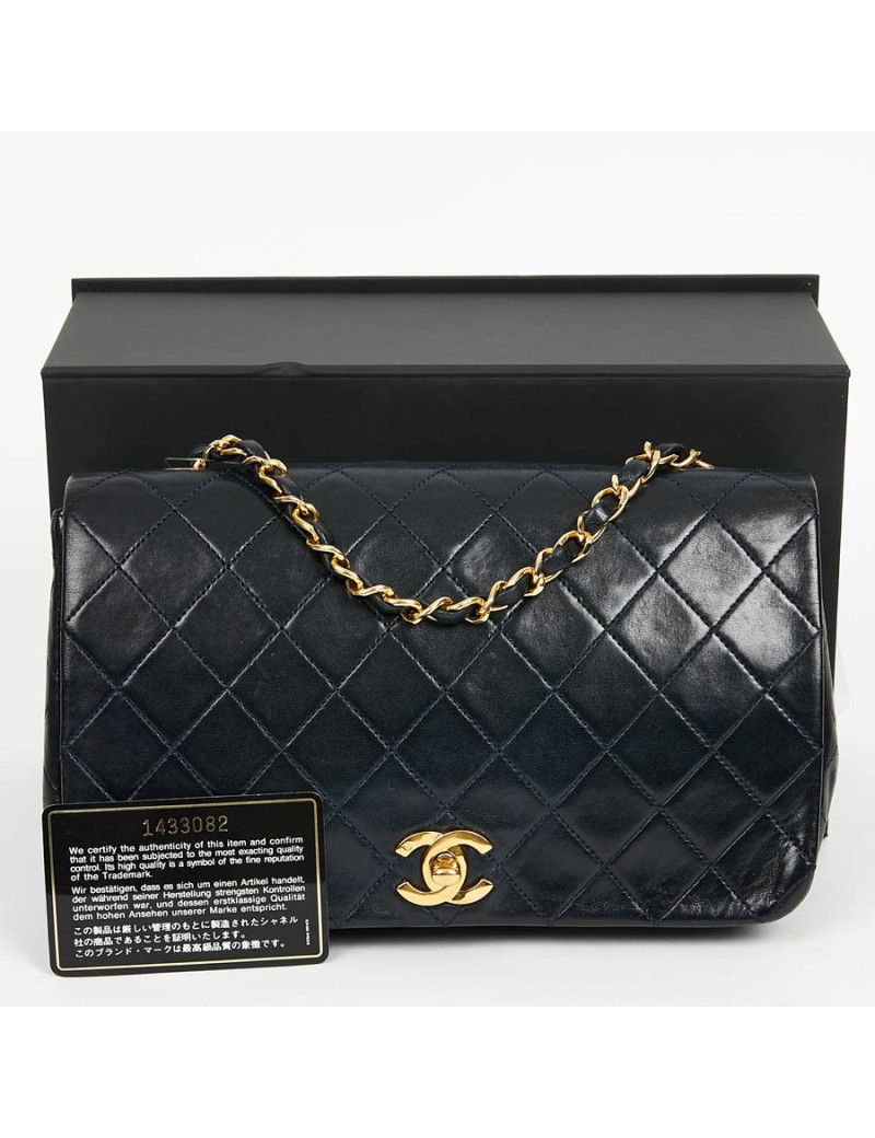 CHANEL Vintage Navy Blue Lambskin Bag - Second hand bag certified