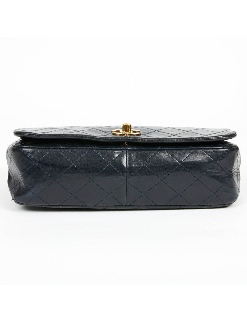 CHANEL Vintage Navy Blue Lambskin Bag - Second hand bag certified