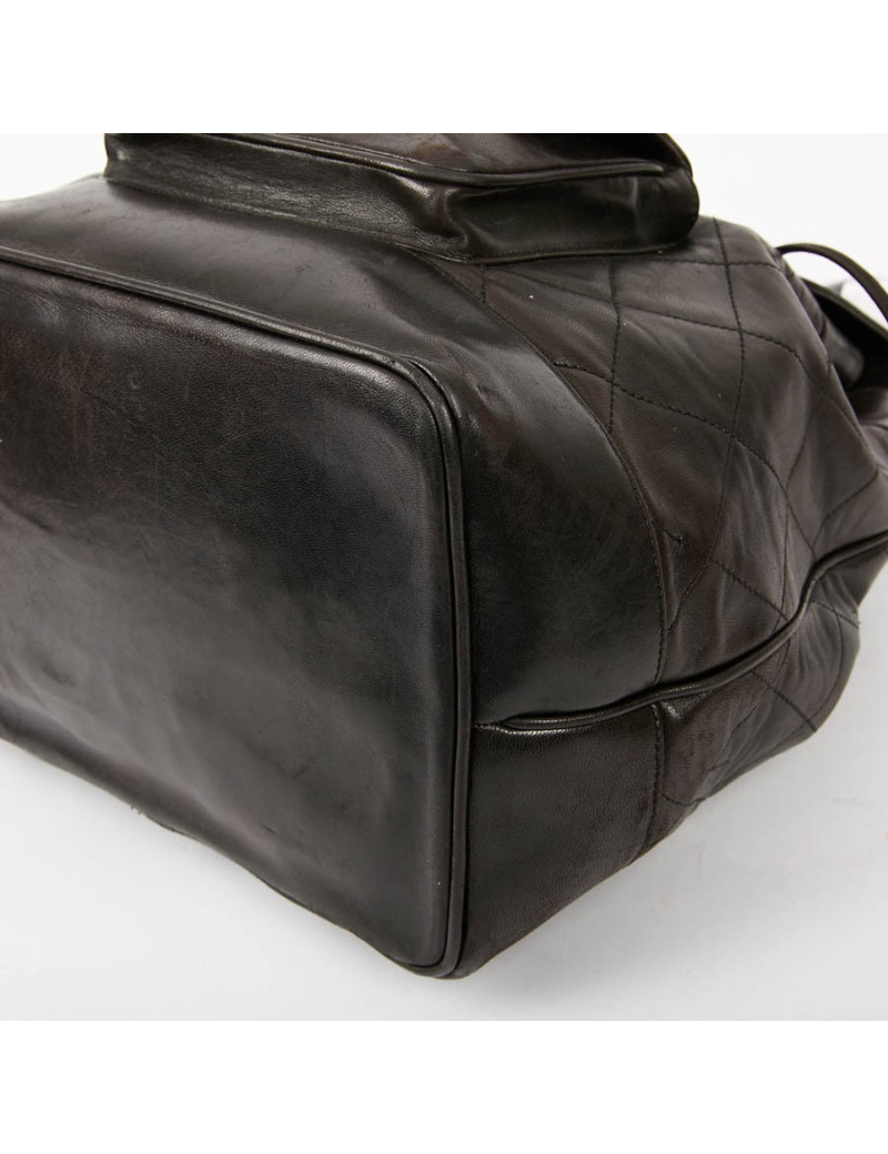 Sac à dos CHANEL vintage cuir noir