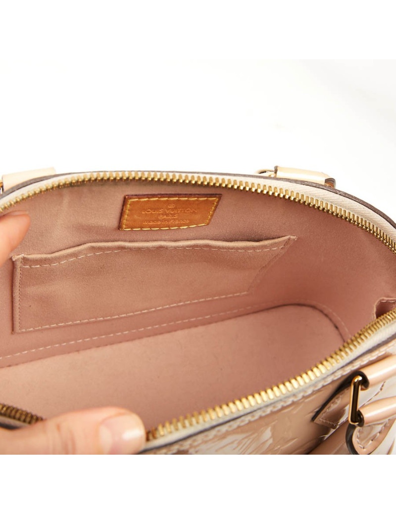 Sac LOUIS VUITTON Alma BB en cuir vernis rose poudré
