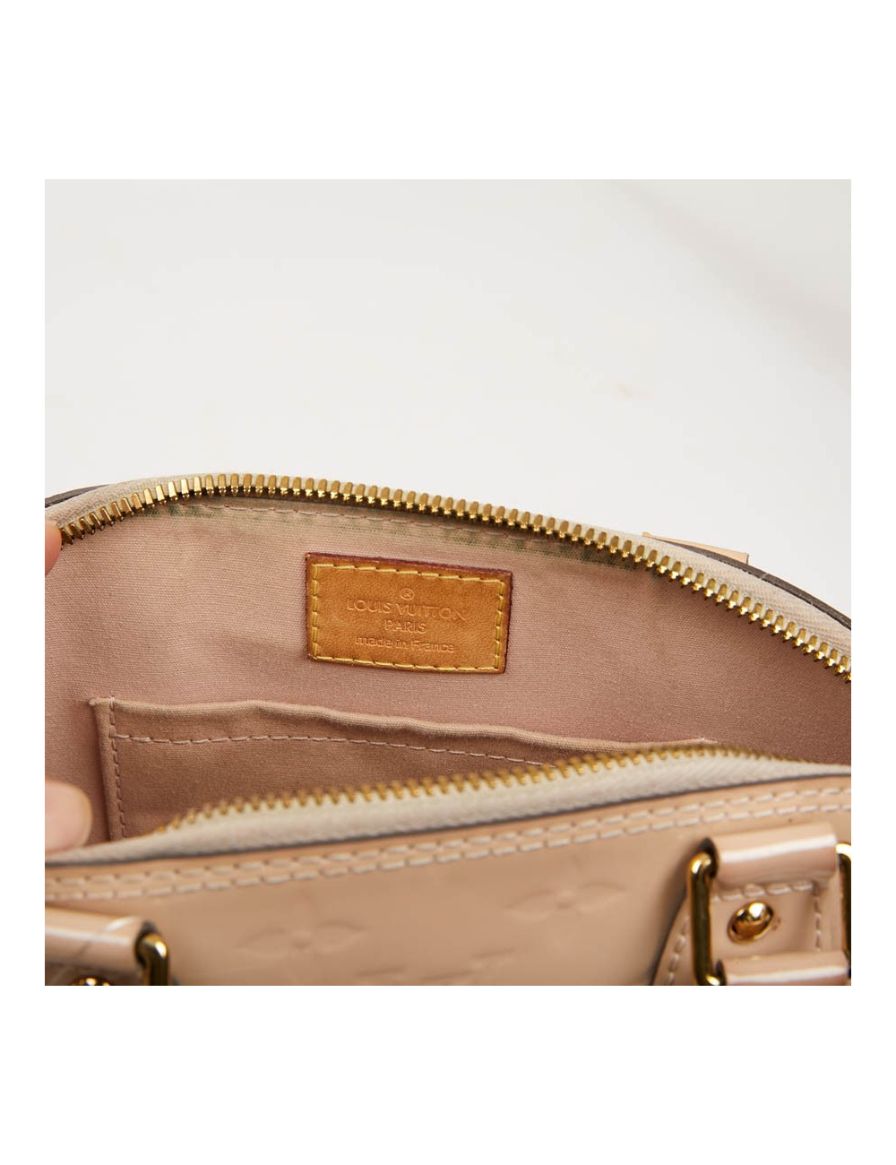 Sac LOUIS VUITTON Alma BB en cuir vernis rose poudré