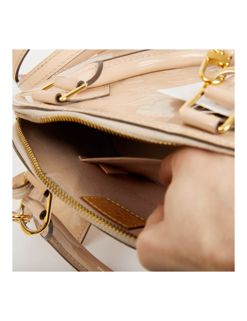 Sac LOUIS VUITTON Alma BB en cuir vernis rose poudré