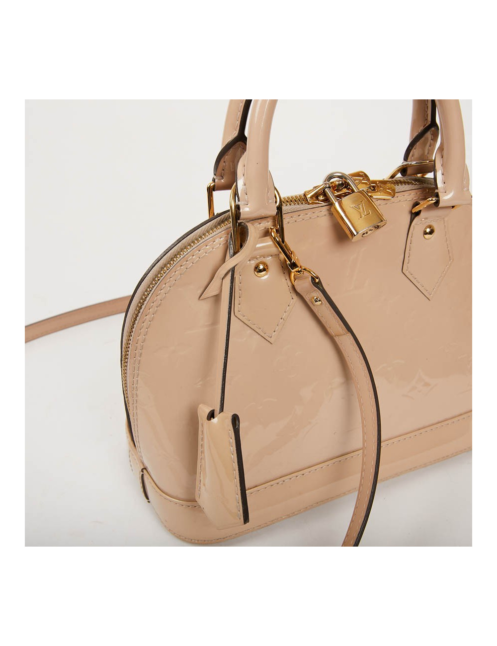 Sac LOUIS VUITTON Alma BB en cuir vernis rose poudré