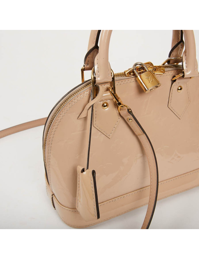 Sac LOUIS VUITTON Alma BB en cuir vernis rose poudré