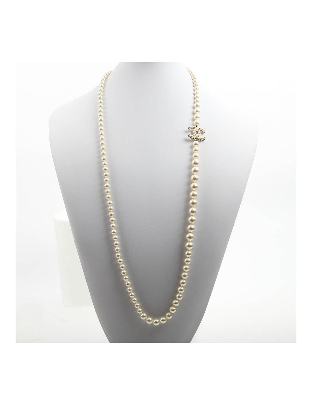 Sautoir perles nacrées CHANEL