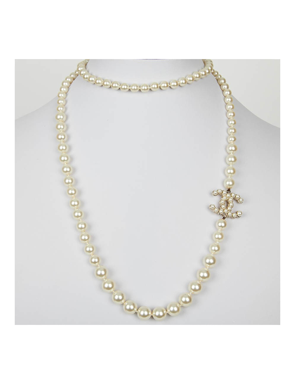 Sautoir perles nacrées CHANEL