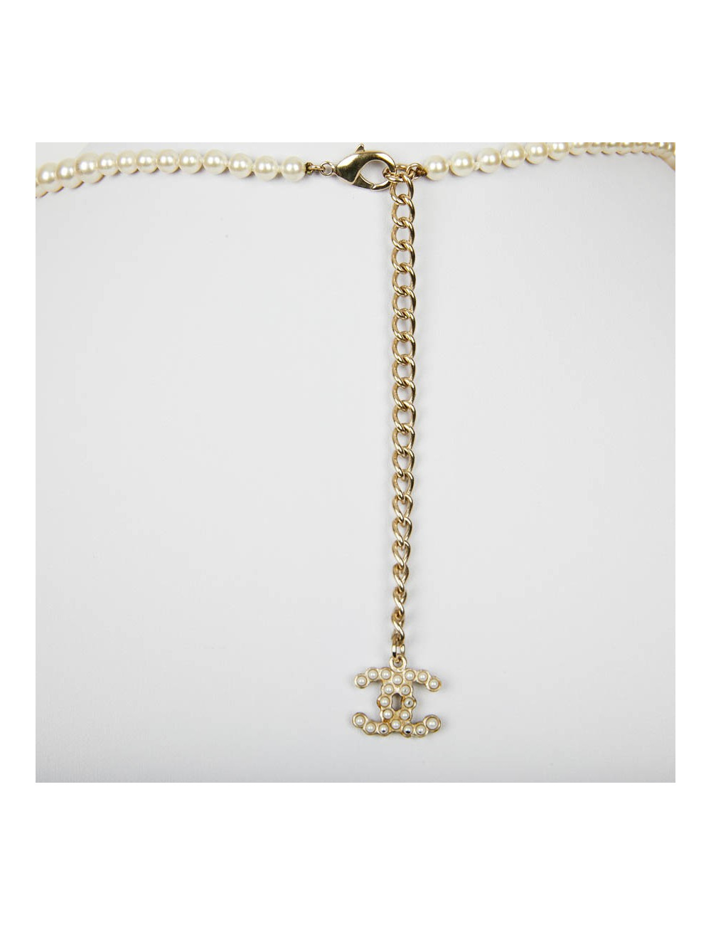 Sautoir perles nacrées CHANEL