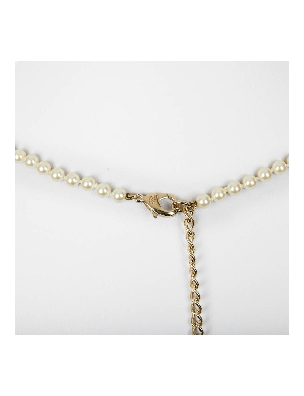 Sautoir perles nacrées CHANEL
