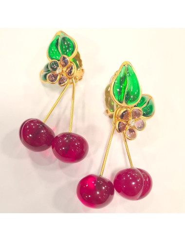 CHANEL boucles d'oreille cerises