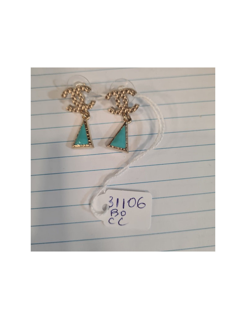 Boucles d'oreille clous CHANEL turquoise