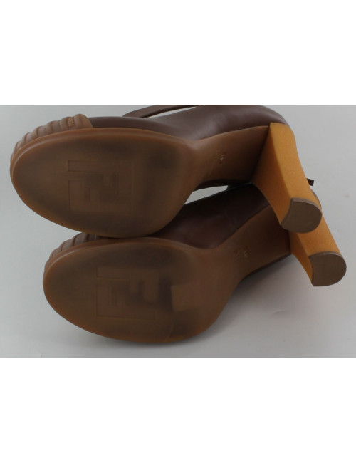 Bottines ouvertes FENDI en cuir marron T 41