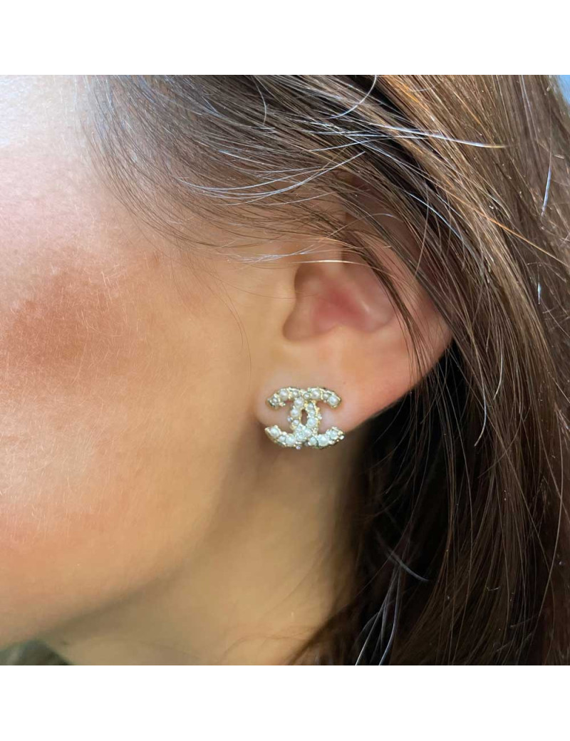 Clous CHANEL perles