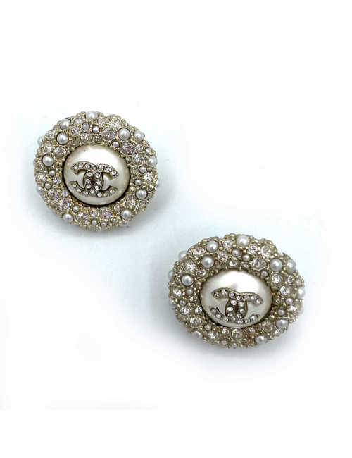 Clous CHANEL ronds strass et perle