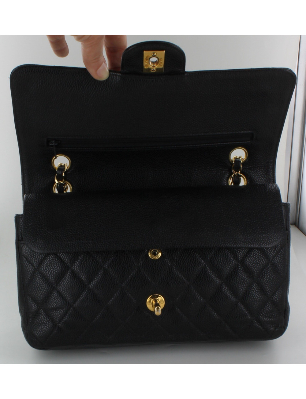 Sac Timeless CHANEL en cuir grainé noir