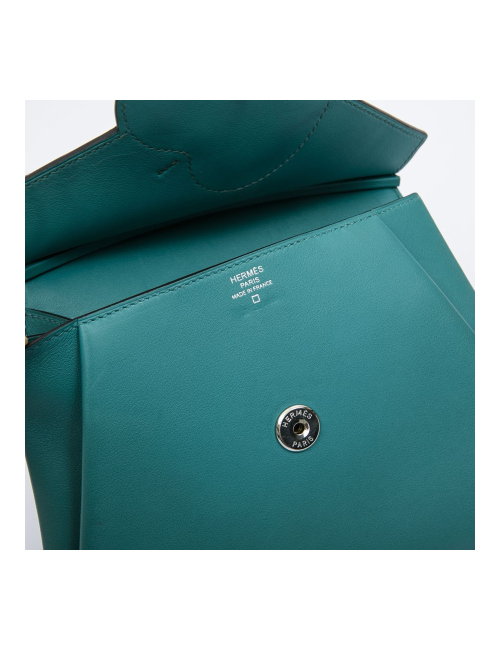 Sac pochette HERMES Tutti frutti Hermail cuir tadelakt bleu paon et crocodile vert