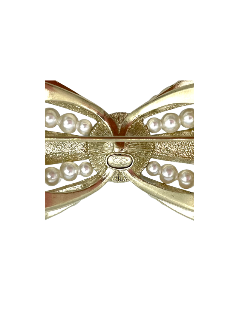 Broche CHANEL dorée perles et strass