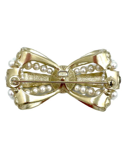 Broche CHANEL dorée perles et strass