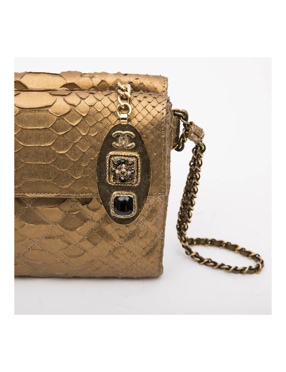 Pochette CHANEL en python or mat