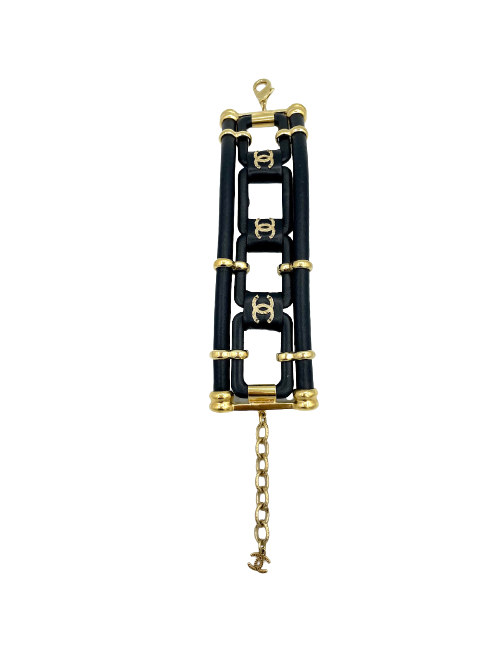 Bracelet CHANEL cuir noir CC dorée