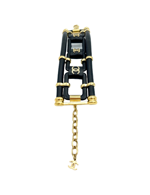 Bracelet CHANEL cuir noir CC dorée