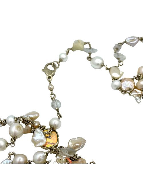 Sautoir CHANEL perles d'eau douce nacrees
