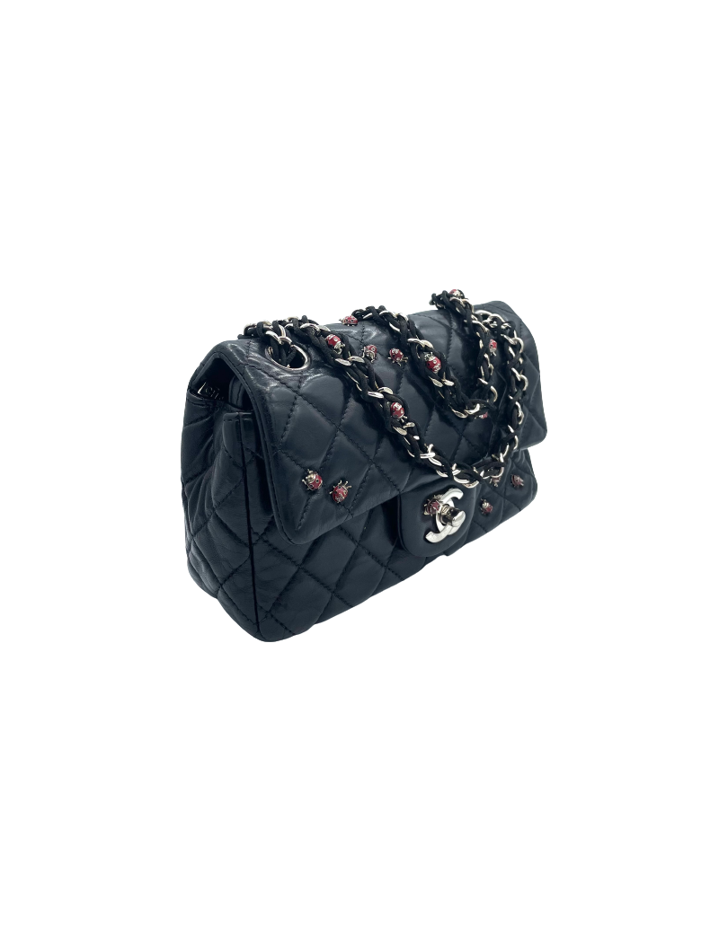 Sac Ladybug CHANEL // Valois Vintage Paris 8 rue des Saussaies Paris 8