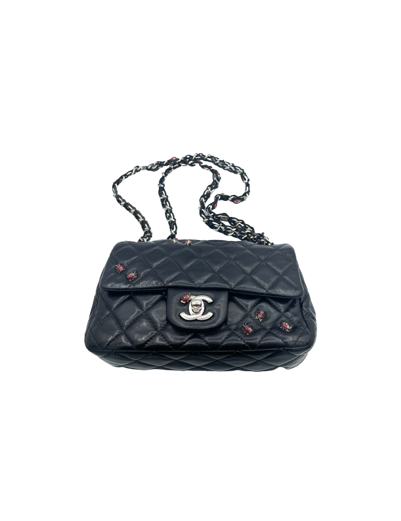 Sac Ladybug CHANEL // Valois Vintage Paris 8 rue des Saussaies Paris 8