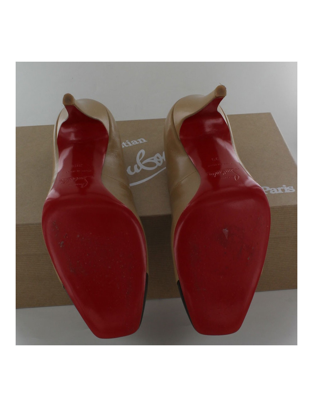 escarpins CHRISTIAN LOUBOUTIN T39 beige noir