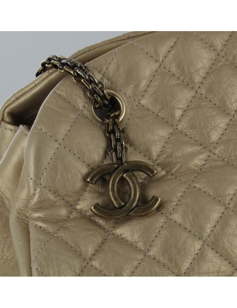 sac CHANEL cuir doré