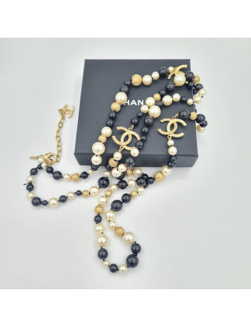 Sautoir CHANEL perles noires nacrées