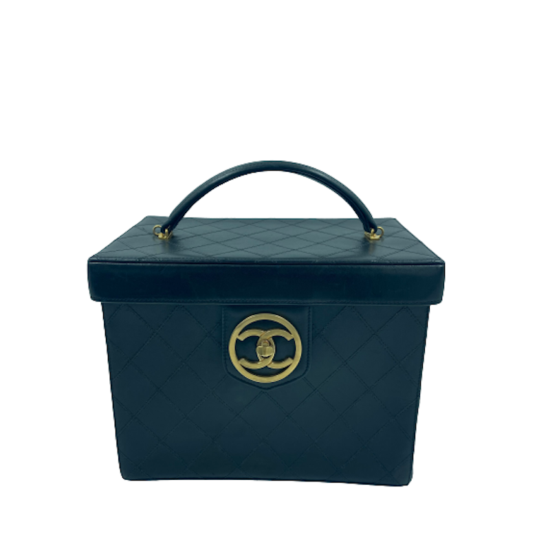 Mua Túi Đeo Chéo Nữ Chanel Vanity Mini Bag With Strap White Màu Trắng   Chanel  Mua tại Vua Hàng Hiệu h092198