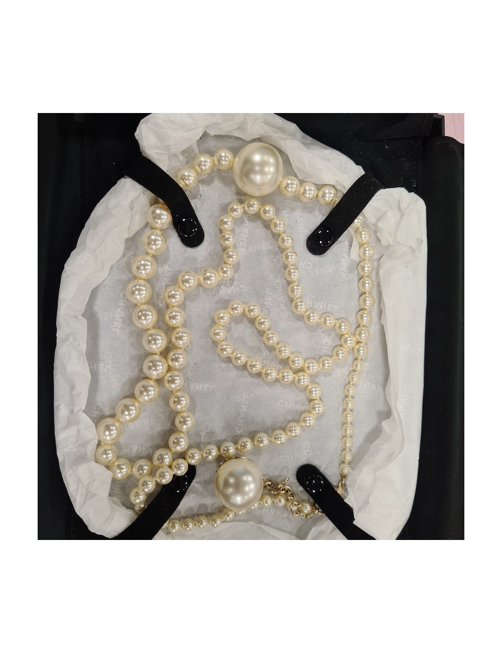 Sautoir CHANEL boules CC