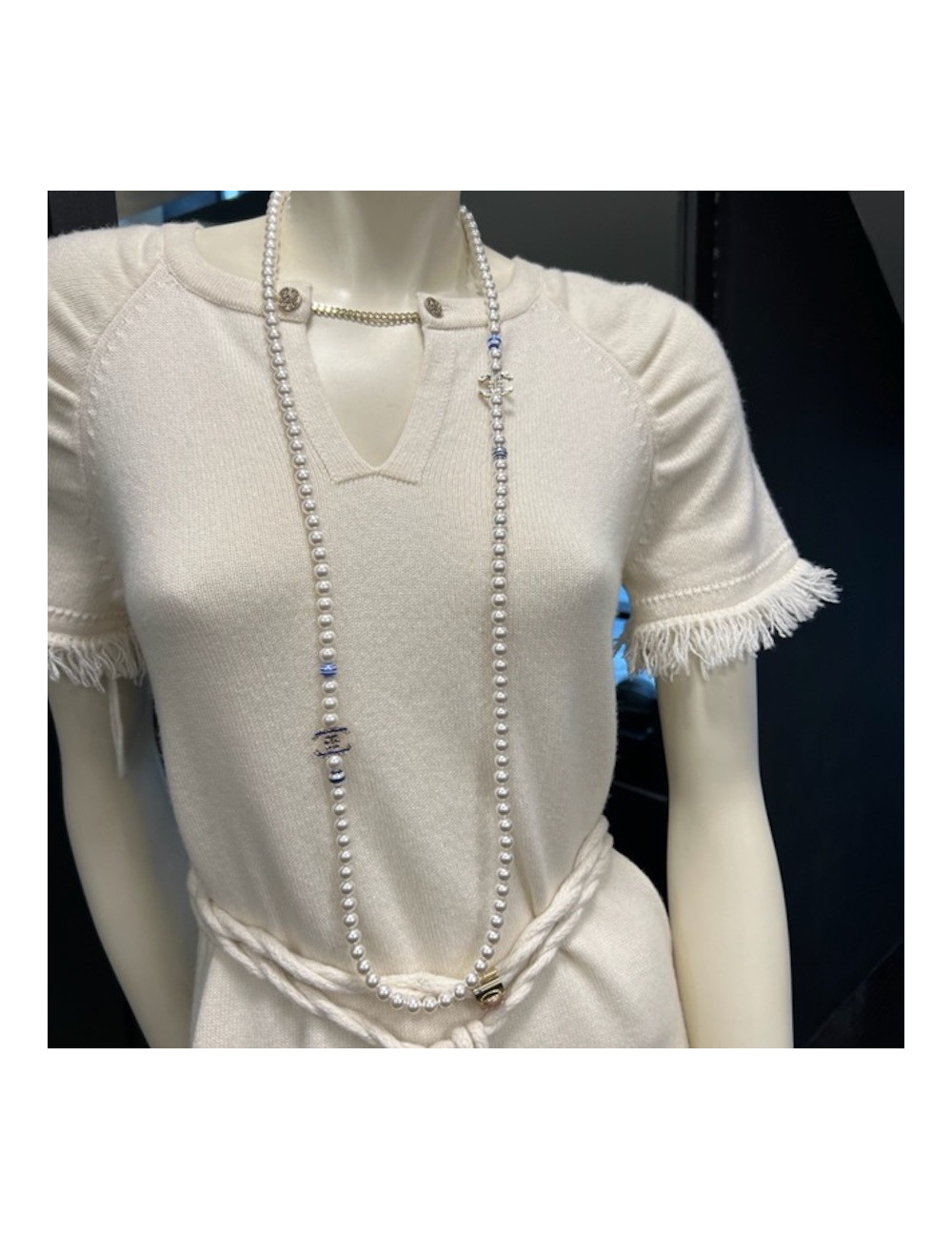 Sautoir CHANEL perles nacrées 