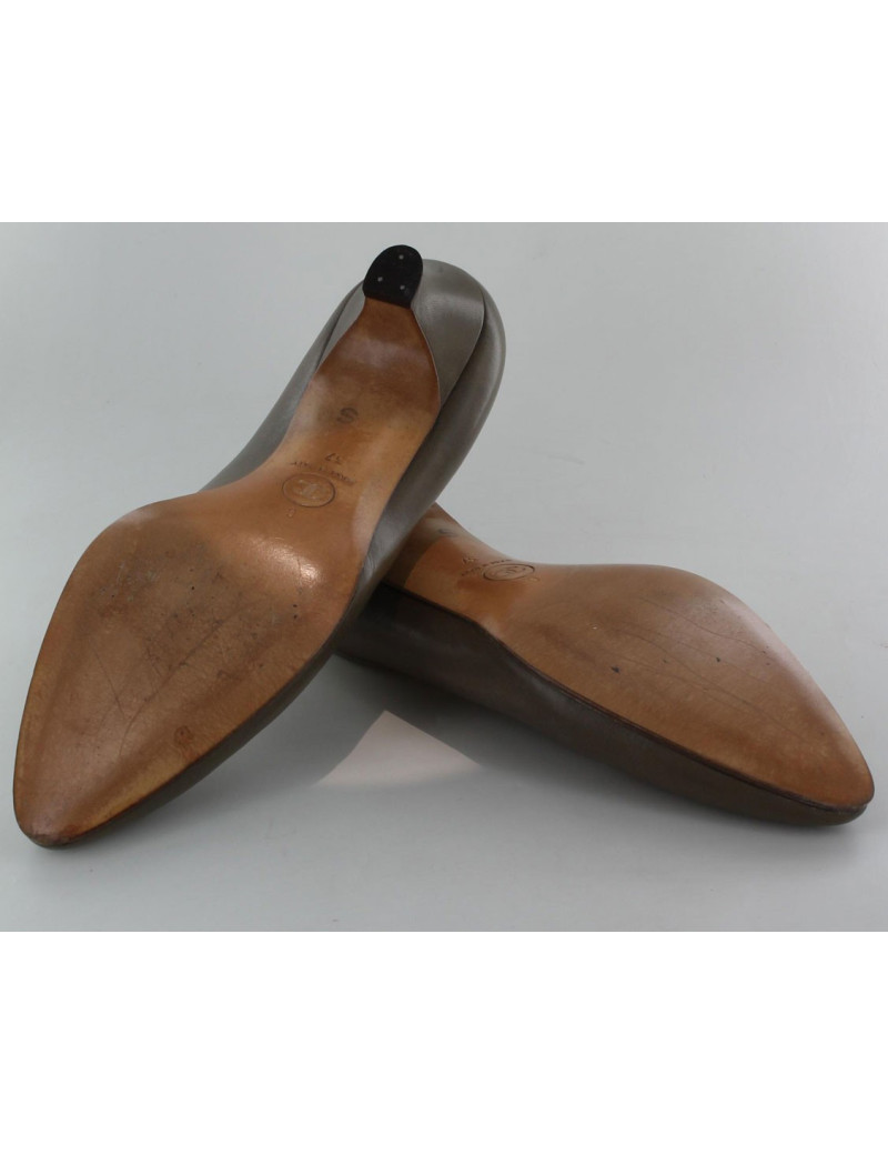 escarpins CHANEL t 37 kaki