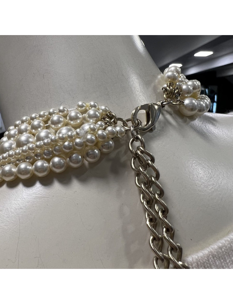 Sautoir multirangs CHANEL perles nacrées
